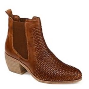 JOURNEE SIGNATURE SKYLLER CHELSEA BOOT